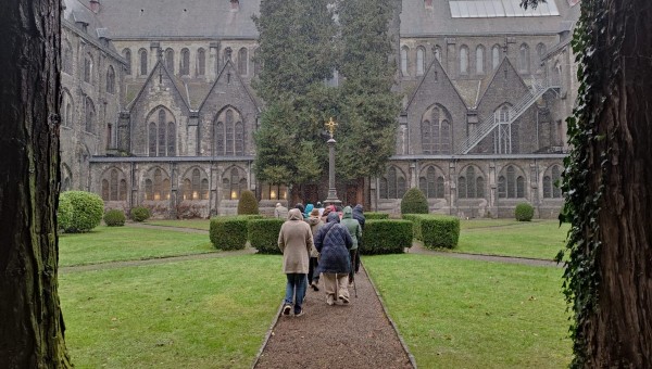Encens naturels, eaux parfumées et retraite à l'abbaye de Maredsous